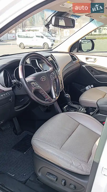 Hyundai Santa FE 2017 VIN KM8SNDHF3HU244462 фото оголошення 7 з 64