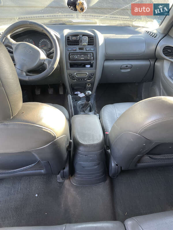 Позашляховик / Кросовер Hyundai Santa FE 2002 в Ратному