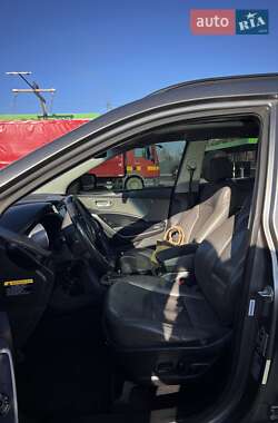 Внедорожник / Кроссовер Hyundai Santa FE 2014 в 