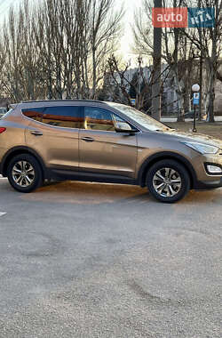 Внедорожник / Кроссовер Hyundai Santa FE 2014 в Запорожье