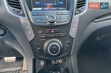 Внедорожник / Кроссовер Hyundai Santa FE 2014 в 