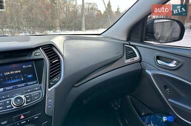 Внедорожник / Кроссовер Hyundai Santa FE 2014 в 