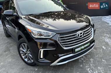 Внедорожник / Кроссовер Hyundai Santa FE 2015 в 