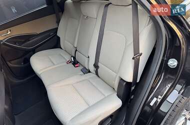 Внедорожник / Кроссовер Hyundai Santa FE 2015 в 