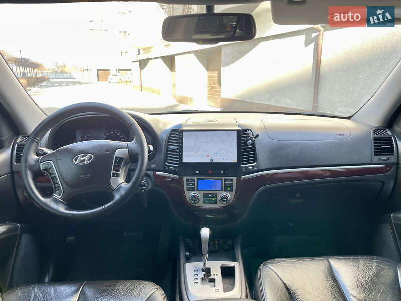 Позашляховик / Кросовер Hyundai Santa FE 2010 в Івано-Франківську