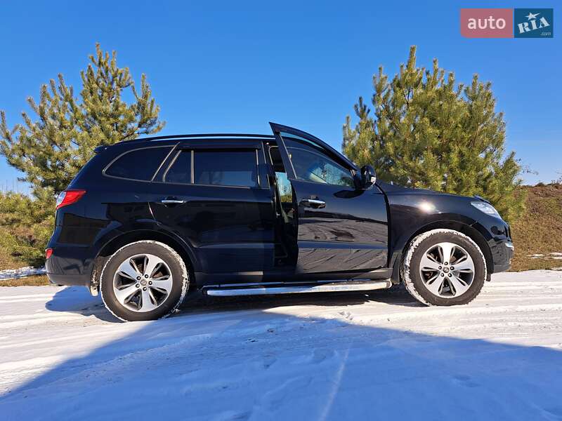 Позашляховик / Кросовер Hyundai Santa FE 2012 в Києві