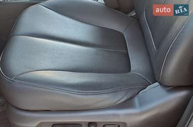 Внедорожник / Кроссовер Hyundai Santa FE 2012 в 