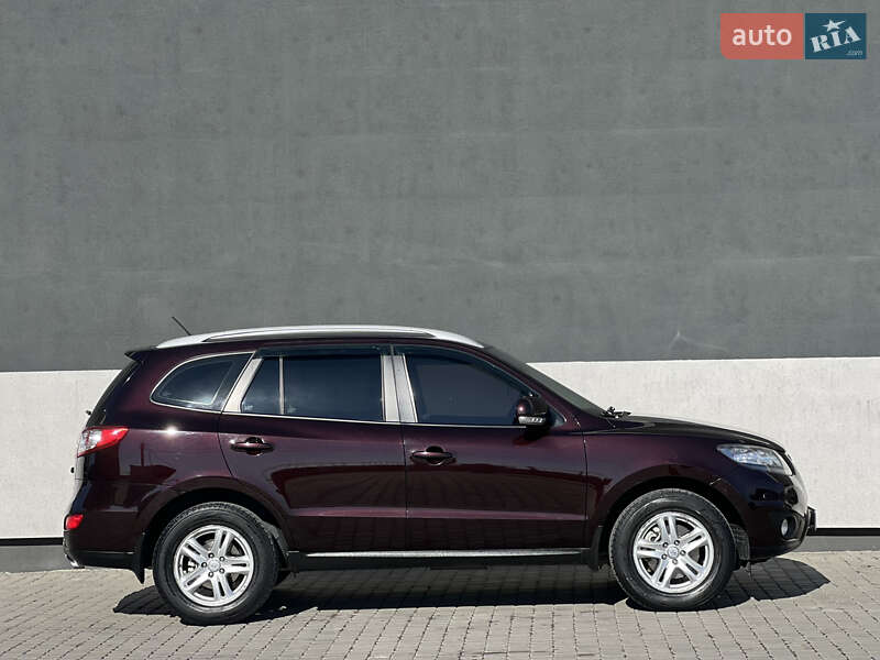 Внедорожник / Кроссовер Hyundai Santa FE 2011 в Тернополе