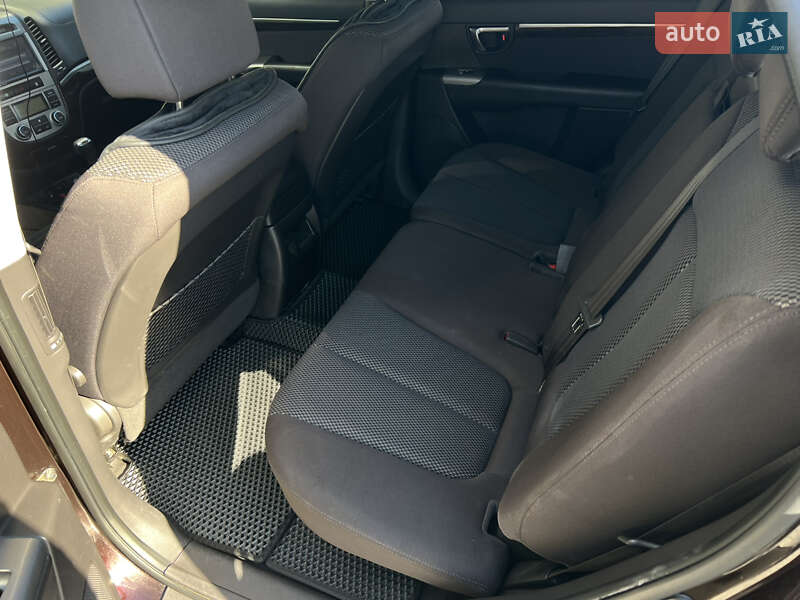 Внедорожник / Кроссовер Hyundai Santa FE 2011 в Тернополе