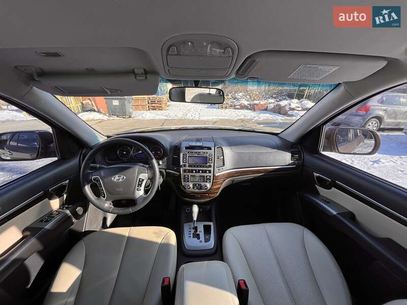 Позашляховик / Кросовер Hyundai Santa FE 2011 в Бучі