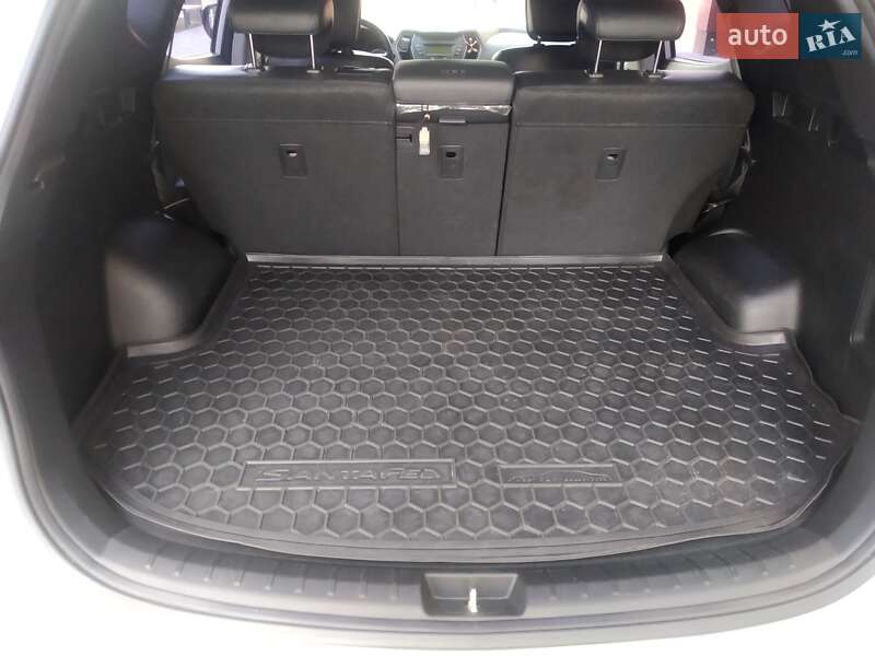Внедорожник / Кроссовер Hyundai Santa FE 2013 в Ивано-Франковске