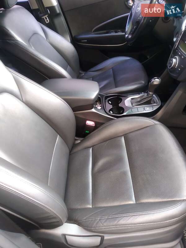 Внедорожник / Кроссовер Hyundai Santa FE 2013 в Ивано-Франковске