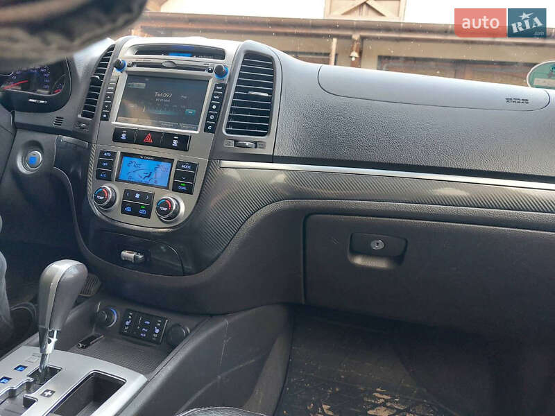 Позашляховик / Кросовер Hyundai Santa FE 2011 в Львові