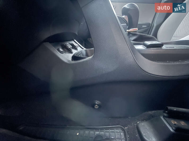 Внедорожник / Кроссовер Hyundai Santa FE 2016 в Виннице