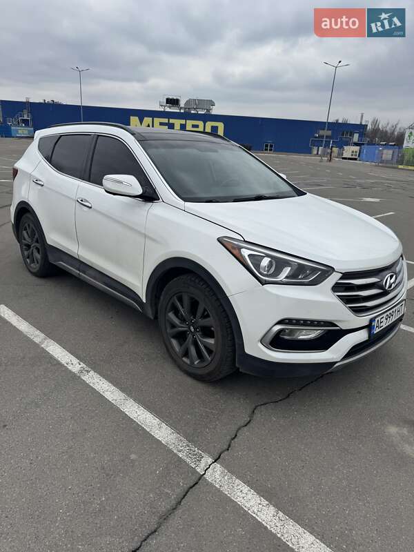 Внедорожник / Кроссовер Hyundai Santa FE 2017 в Днепре
