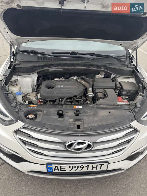 Внедорожник / Кроссовер Hyundai Santa FE 2017 в Днепре