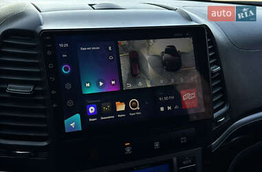 Внедорожник / Кроссовер Hyundai Santa FE 2010 в 