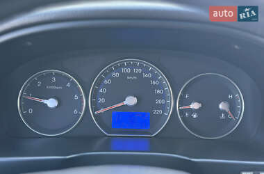 Внедорожник / Кроссовер Hyundai Santa FE 2010 в 