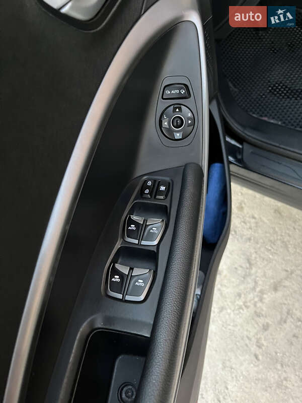 Позашляховик / Кросовер Hyundai Santa FE 2013 в Запоріжжі