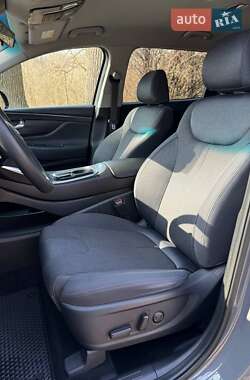Внедорожник / Кроссовер Hyundai Santa FE 2021 в 
