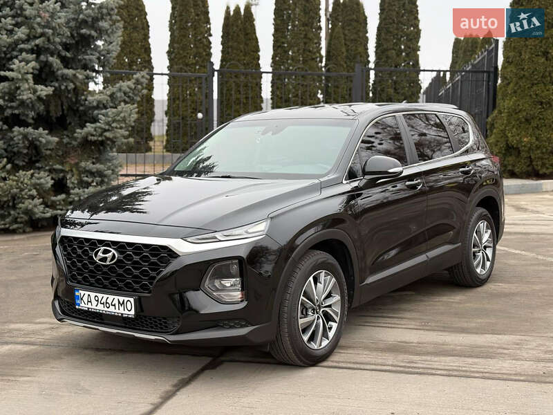 Внедорожник / Кроссовер Hyundai Santa FE 2018 в 