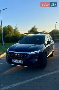 Внедорожник / Кроссовер Hyundai Santa FE 2018 в 