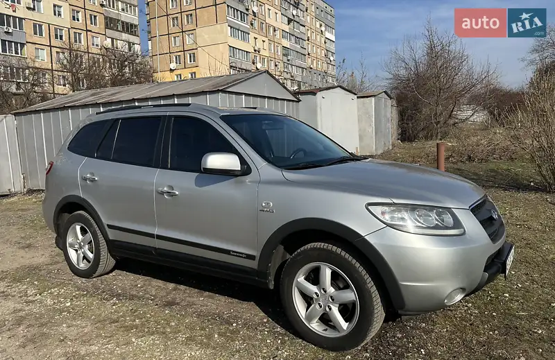 Позашляховик / Кросовер Hyundai Santa FE 2006 в 