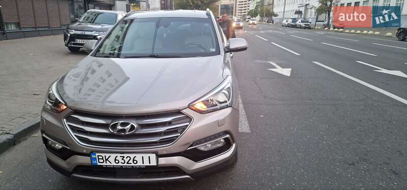 Позашляховик / Кросовер Hyundai Santa FE 2017 в Києві