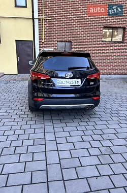 Внедорожник / Кроссовер Hyundai Santa FE 2015 в 