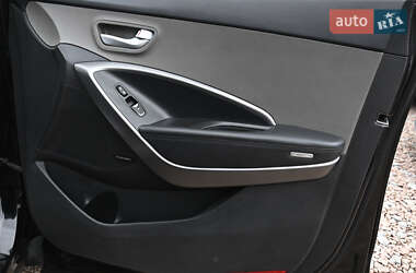 Внедорожник / Кроссовер Hyundai Santa FE 2013 в 