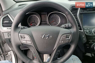 Внедорожник / Кроссовер Hyundai Santa FE 2012 в 