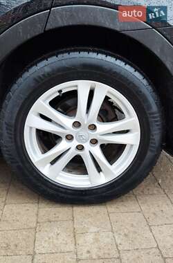 Позашляховик / Кросовер Hyundai Santa FE 2012 в 