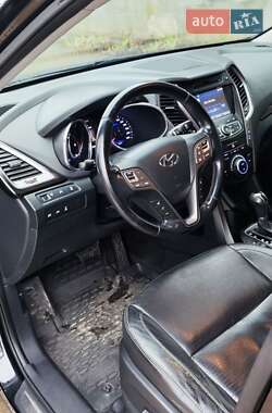 Позашляховик / Кросовер Hyundai Santa FE 2012 в 