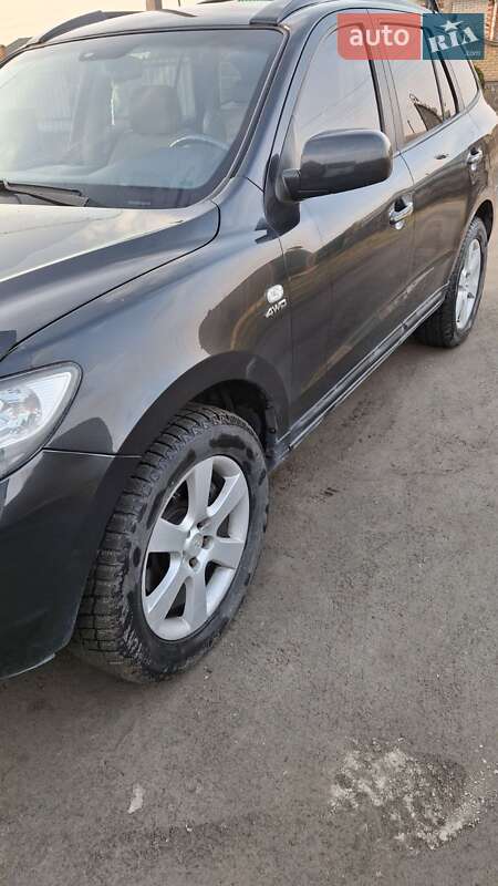 Позашляховик / Кросовер Hyundai Santa FE 2007 в Рокитному
