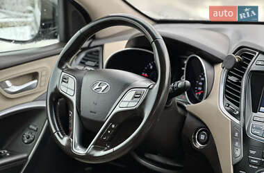 Позашляховик / Кросовер Hyundai Santa FE 2013 в 