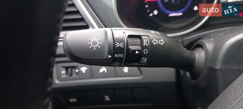 Позашляховик / Кросовер Hyundai Santa FE 2013 в Миколаєві