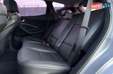 Внедорожник / Кроссовер Hyundai Santa FE 2015 в 