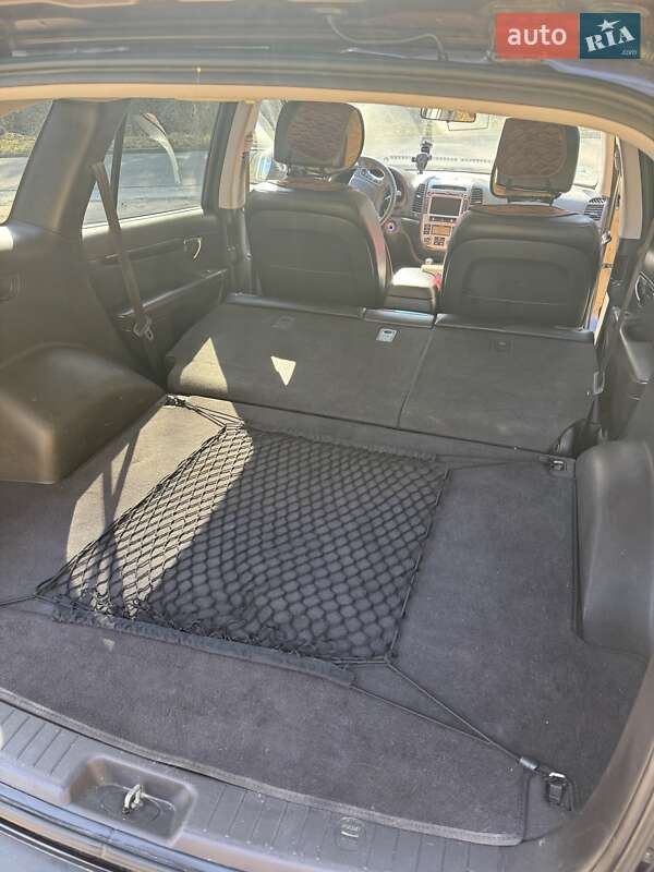 Позашляховик / Кросовер Hyundai Santa FE 2011 в Луцьку