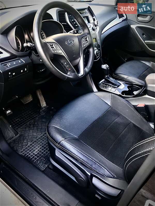 Внедорожник / Кроссовер Hyundai Santa FE 2014 в Сумах
