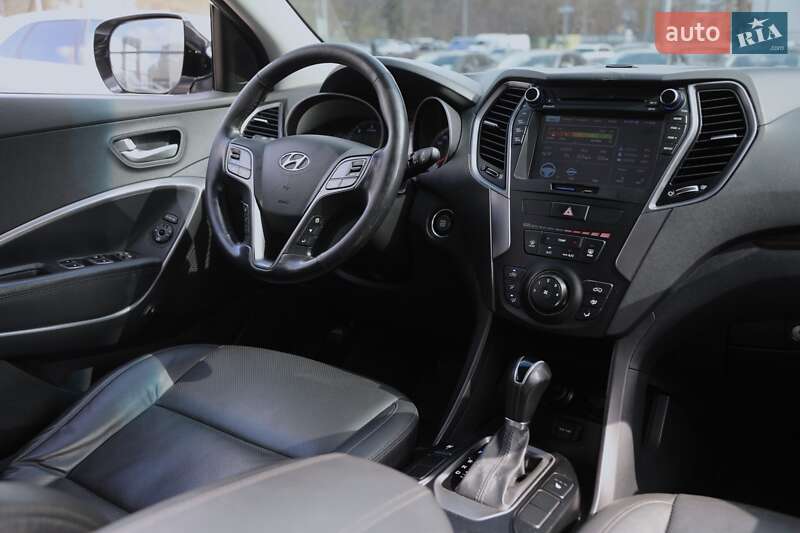 Позашляховик / Кросовер Hyundai Santa FE 2013 в Харкові