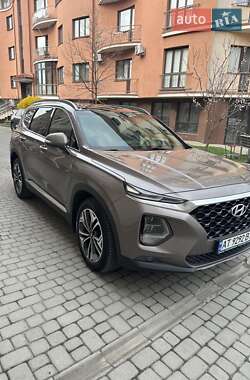 Внедорожник / Кроссовер Hyundai Santa FE 2019 в 