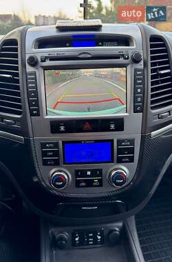 Позашляховик / Кросовер Hyundai Santa FE 2011 в 