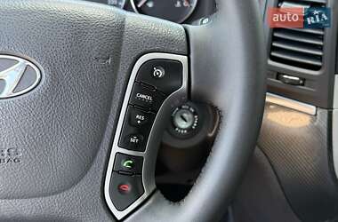 Внедорожник / Кроссовер Hyundai Santa FE 2012 в 