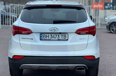 Позашляховик / Кросовер Hyundai Santa FE 2015 в 