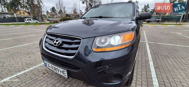 Позашляховик / Кросовер Hyundai Santa FE 2010 в Ірпені