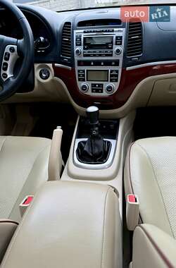 Позашляховик / Кросовер Hyundai Santa FE 2009 в 