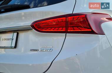 Внедорожник / Кроссовер Hyundai Santa FE 2019 в 