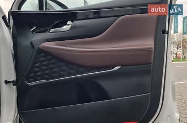 Внедорожник / Кроссовер Hyundai Santa FE 2019 в 