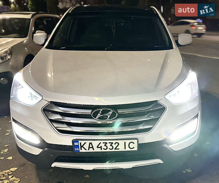 Позашляховик / Кросовер Hyundai Santa FE 2015 в Києві