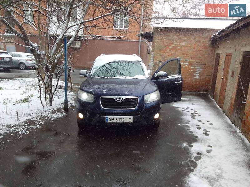 Внедорожник / Кроссовер Hyundai Santa FE 2010 в Виннице